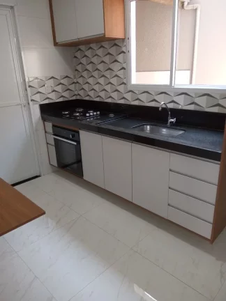 Imagem Sobrado de 2 quartos em condomínio para venda na Aviação, Praia Grande-SP: 1 banheiro, 1 vaga, 50,00 m².
