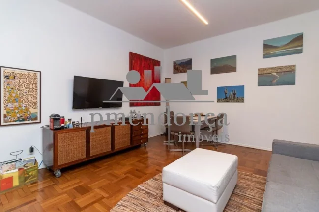 Imagem Apartamento em prédio charmoso da década de 60, pronto para morar.