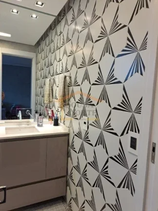 Imagem Apartamento reformado por arquiteto com 57m², sendo, 2 dormitórios, 1 banheiro, sala com varanda i...