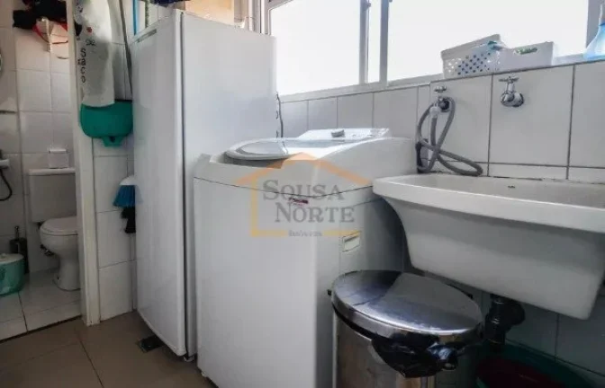 Imagem Apartamento amplo, 3 dormitórios, sendo 3 suítes, totalizando 4 banheiros, equipado com armários ...