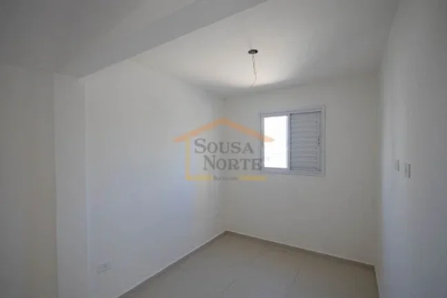 Imagem Apartamento amplo, 2 dormitórios, 1 banheiro, sala dois ambientes, cozinha com gabinete embutido e ...