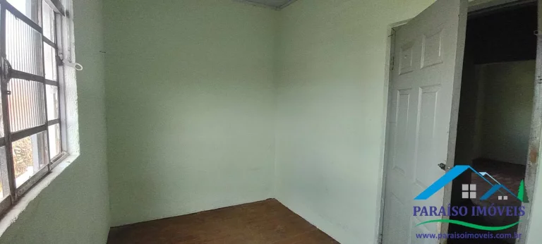 Imagem Ótima oportunidade: casa com 2 quartos no centro de Paraisópolis MG