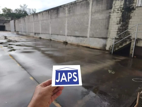 Imagem Galpão para Locação em Rio de Janeiro, Guadalupe, 2 banheiros
