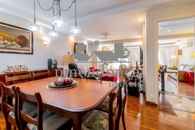 Imagem Apartamento em Perdizes nobre com 170m², 4 quartos (3 sui­tes) e 2 vagas.