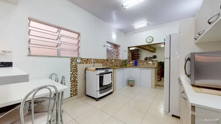 Imagem Sobrado Ipiranga - 220 m² - 3 Dormitórios - 1 Suíte - 2 Vagas