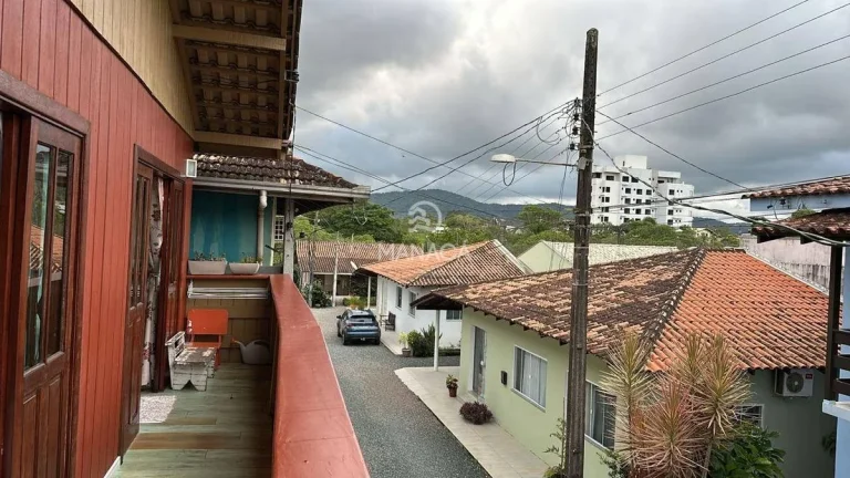 Imagem Duas casas pelo preço de uma – oportunidade incrível para você que quer investir!