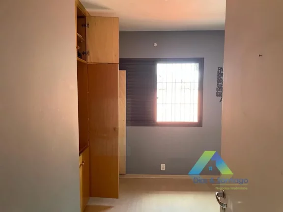 Imagem Sobrado com 3 Quartos e 3 banheiros à Venda, 120 m²