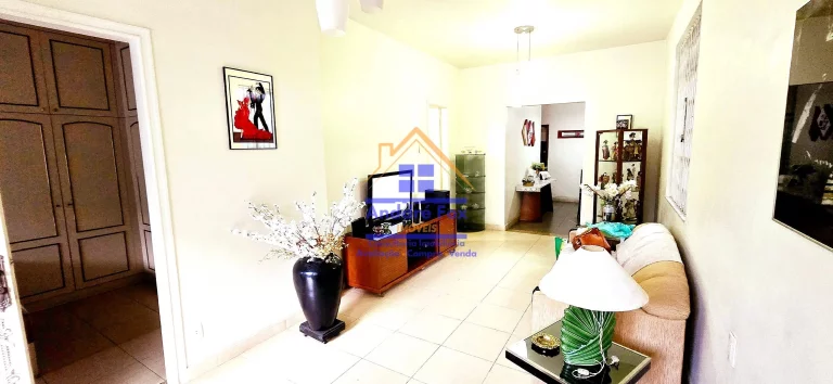 Casa com 2 salas, varanda, 3 quartos, copa coz., depend., a de serv., quintal, vaga 3 carros, à venda, 185 M², por R$ 1.300.000 – Grajaú - Rio de Janeiro / RJ.