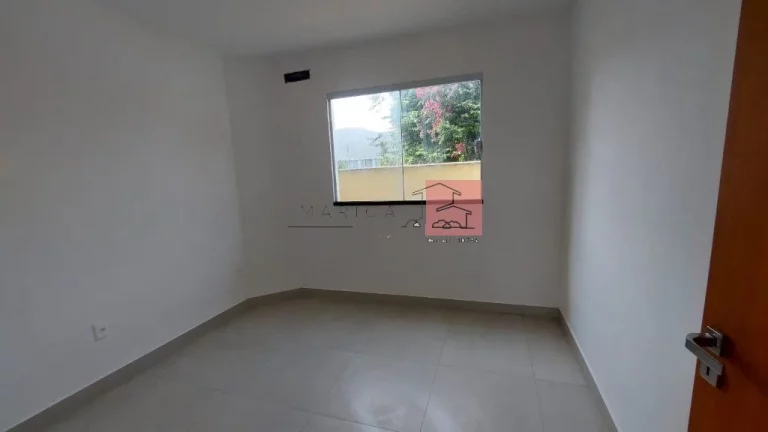 Imagem Casa Triplex à venda no Barroco, Itaipuaçu.