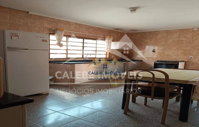 Imagem Casa com Quintal grande e Garagem para 2 Carros em Tatuí Interior de SP