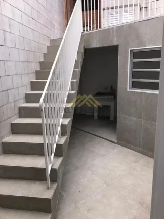 Imagem Sobrado Espaçoso à Venda na Vila Gumercindo