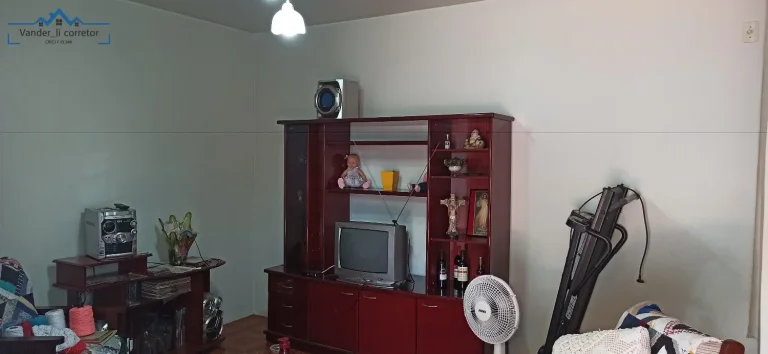 Imagem CASA COM 2 QUARTOS COM KITNET NOS FUNDO, NO BAIRRO 3 BANDEIRA