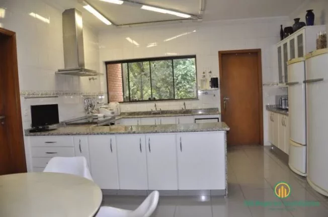 Imagem Casa Alto Padrão com 4 suites, Forest Hills - Jandira/SP