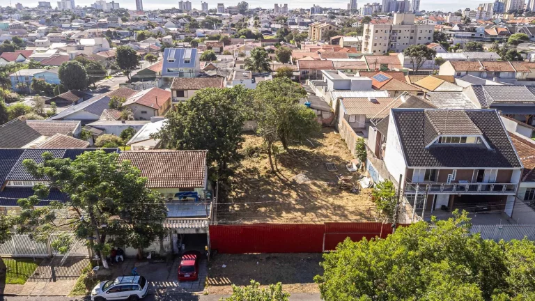 Imagem Terreno à Venda em Novo Mundo - Curitiba/PR