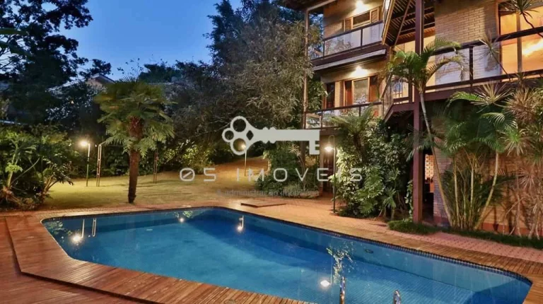 Imagem Casa alto padrão à venda na Aldeia da Serra com 7 suítes e espaço gourmet