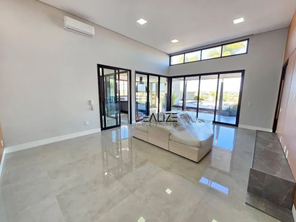 Imagem Casa moderna com quintal 3 suítes à venda, 261 m² por R$ 2.550.000 - Condomínio Terras de Itaici - Indaiatuba/SP