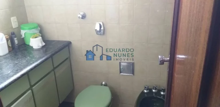 Imagem APARTAMENTO COM 193 M², 04 QUARTOS NO LOURDES.
