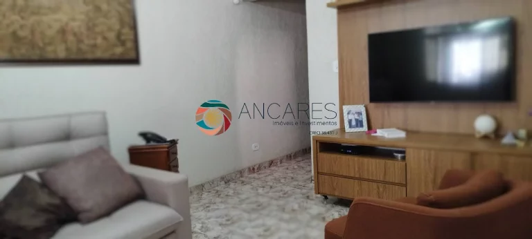 Casa com 177m², 4 quartos e 2 vagas - Excelente para todo tipo de comércio