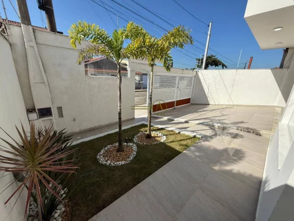 Imagem Casa térrea alto padrão com pé direito duplo, apenas 150 metros da praia