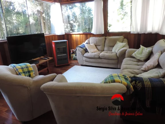 Imagem Casa a Venda na Região da Vila Natal em Campos do Jordão - SP.