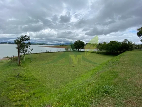 Imagem Chácara em Bragança Paulista Saída exclusiva para água