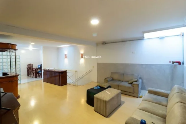 Imagem Prédio Comercial na Vila da Saúde com 12 Vagas e 1.008m² de Área