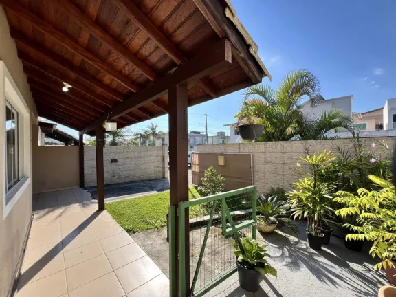 Imagem Casa / Sobrado para Venda em Florianópolis / SC no bairro São João do Rio Vermelho