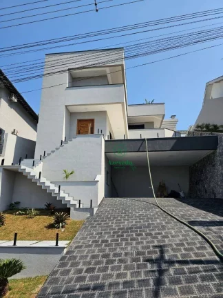 Imagem Sobrado com 3 dormitórios à venda, 355 m² por R$ 3.200.000,00 - Jardim Imperial Hills III - Arujá/SP