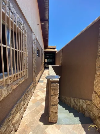 Imagem Casa com 3 quartos (1 suíte) na Vila Aparecida à Venda em Jundiaí/SP