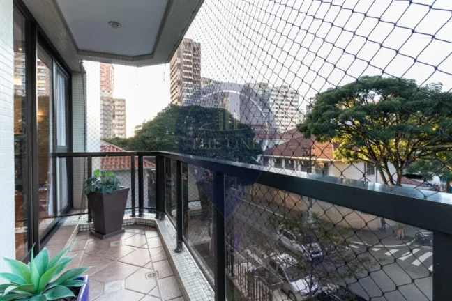 Imagem Apartamento de luxo em Perdizes, São Paulo-SP, com 3 quartos, 3 suítes, 2 salas, 5 banheiros, 3 vagas e 251m². Venha conferir!