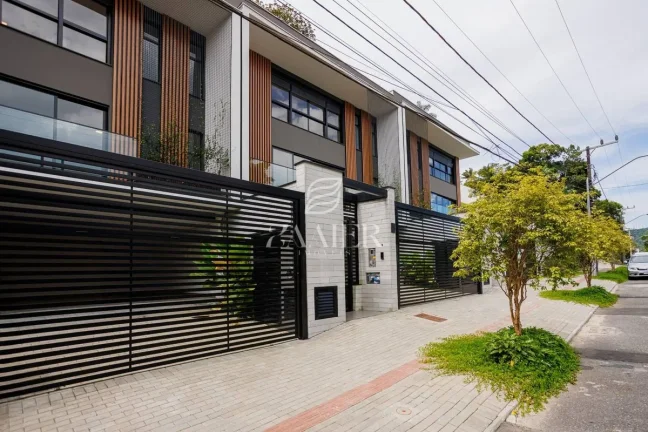 Imagem Sobrado com 3 quartos, América - Joinville