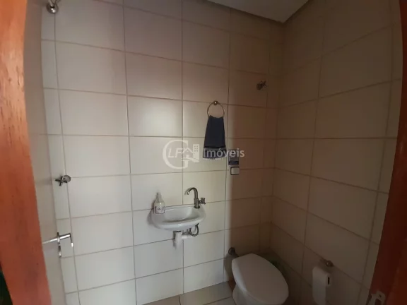 Imagem Lindo Sobrado no Bairro Margarida.!!