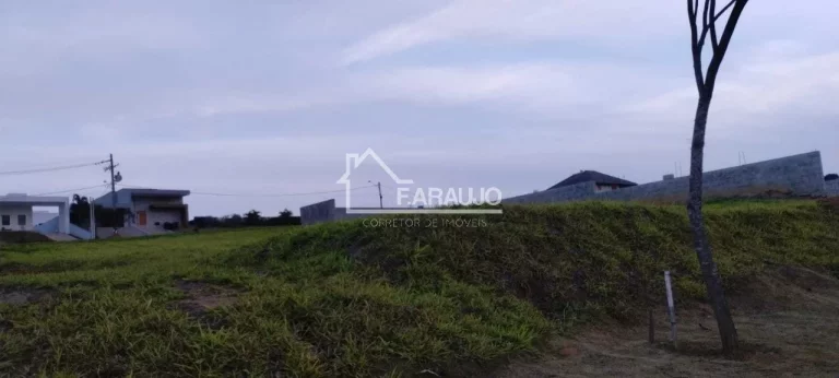 Imagem TERRENO À VENDA NO CONDOMÍNIO EM CONDOMINIO FECHADO EM ARAÇOIABA DE SERRA-SP.