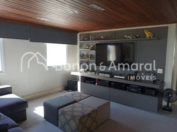 Imagem Imóvel com vista cinematográfica, conta com 4 quartos, sendo todos suítes, 4 salas e um amplo esc...