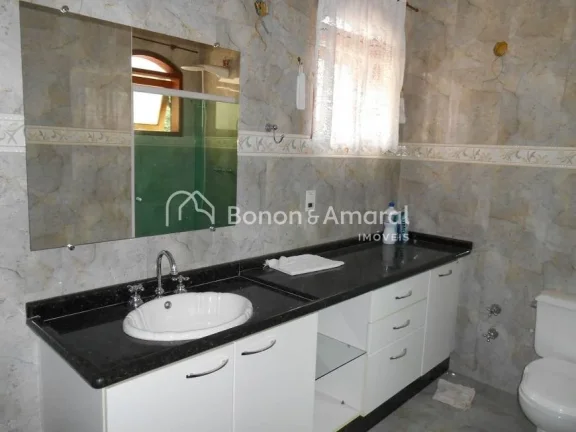 Imagem Linda e espaçosa casa com com toque rústico. Possui terreno de 286m² e 230m² de área construíd...