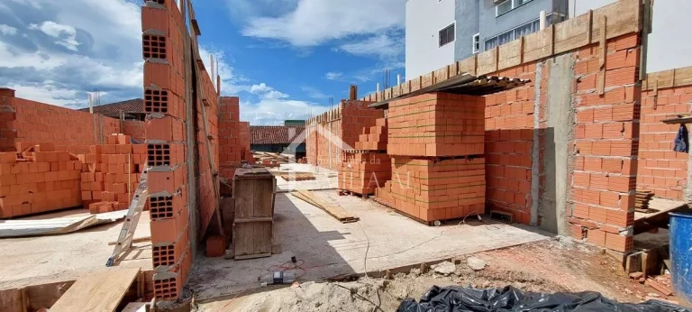 Imagem GEMINADO COM 128M² NO IRIRÚ