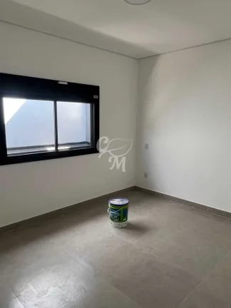Imagem Casa Térrea com 170m em condomínio fechado