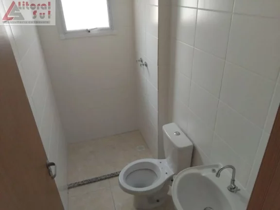 Imagem Apartamento à venda na Guilhermina, Praia Grande-SP: 2 quartos, 1 suíte, 1 vaga de garagem e 56m² de área. Adquira já!