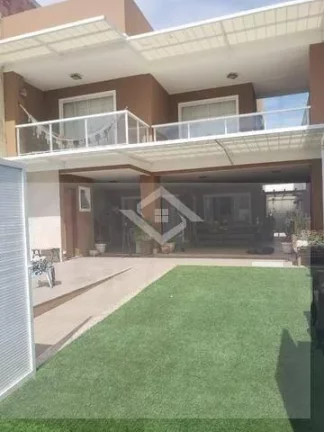 Imagem Casa 3 Quartos (3 suítes) com área gourmet e piscina - Golden Village