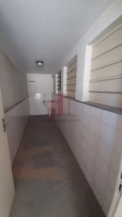 Imagem Salão Comercial de 660m² à venda na Vila Martinho, Franco da Rocha-SP: Oportunidade Imperdível!