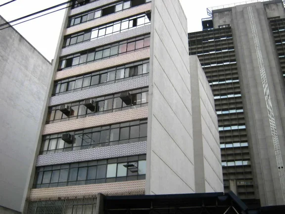 Sala/banheiro 32m² Metrô República