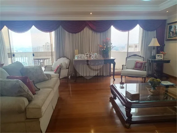 Imagem Apartamento à venda com 4 quartos, sendo 4 suítes, no condomínio Royal Gate, São Paulo - SP