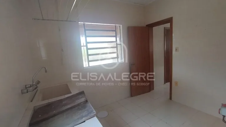 Imagem Sobrado + casa auxiliar em terreno de 1.864m² em Esteio