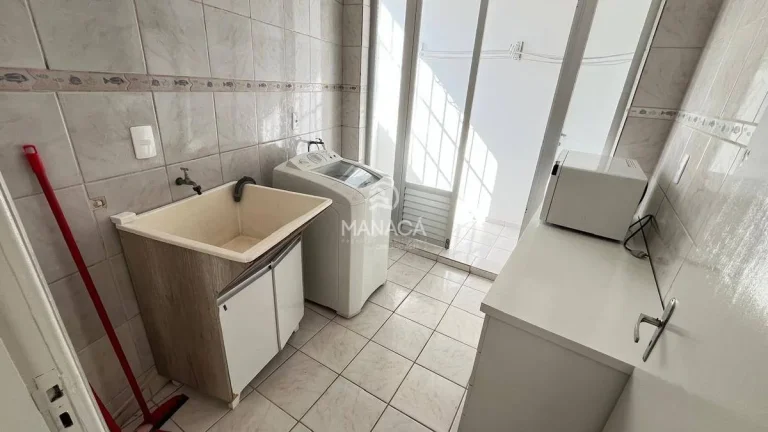 Imagem ️ Amplo apartamento, 3 quartos (1 suíte) 80 metros da praia do tabuleiro! área central
