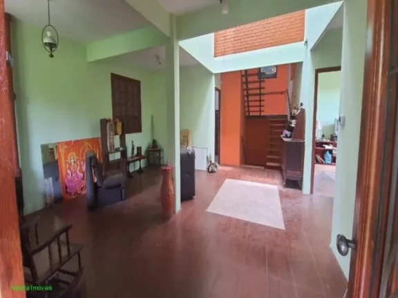 Imagem Linda casa, construção ecológica, com aquecimento solar.
Construção com menos de 10 anos.
área...