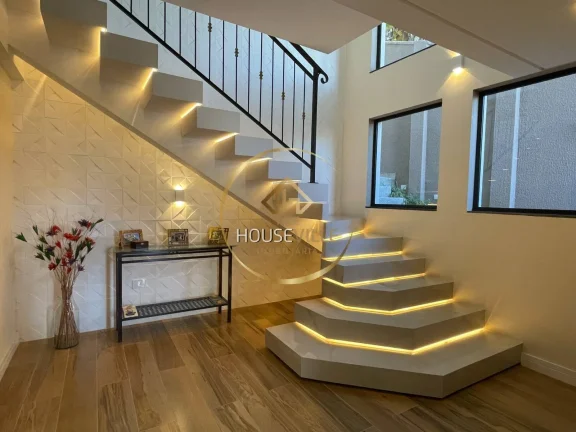 Imagem Casa Sobrado, 4 Dormitórios( 4 suítes), Residencial Jaguary, Urbanova, Sjc.