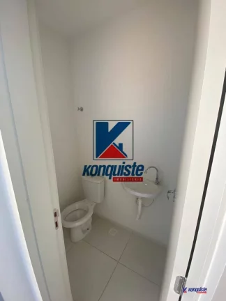 Imagem VENDO CASA 2/4 ESQUINA CONDOMÍNIO SIM.