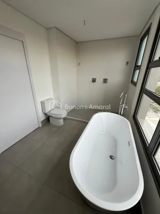 Imagem Apartamento a venda em edifício de alto padrão. Planta moderna e dinâmica. O imóvel possui 3 amp...