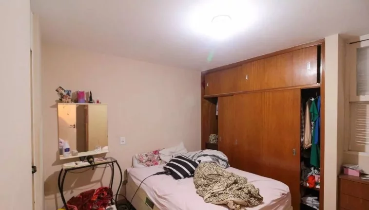 Imagem Casa a Venda de 269 metros 4 Dormitorios com 6 Vagas de Garagens