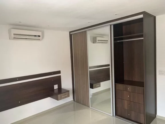 Imagem Sobrado com 2 dormitórios à venda, 140 m² por R$ 370.000,00 - Cidade Kemel - São Paulo/SP